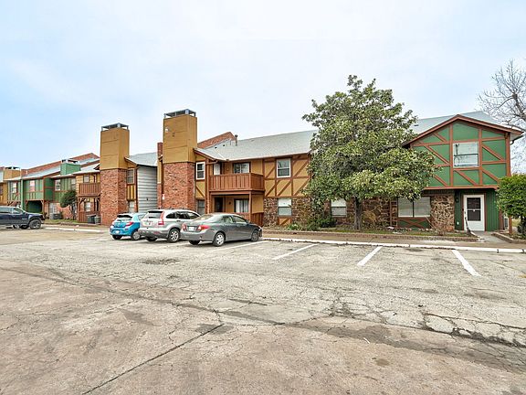 2nd image of 2600 N Ann Arbor Ave APT 132