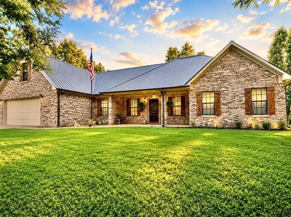 295 Road 1390, Mooreville, MS 38857