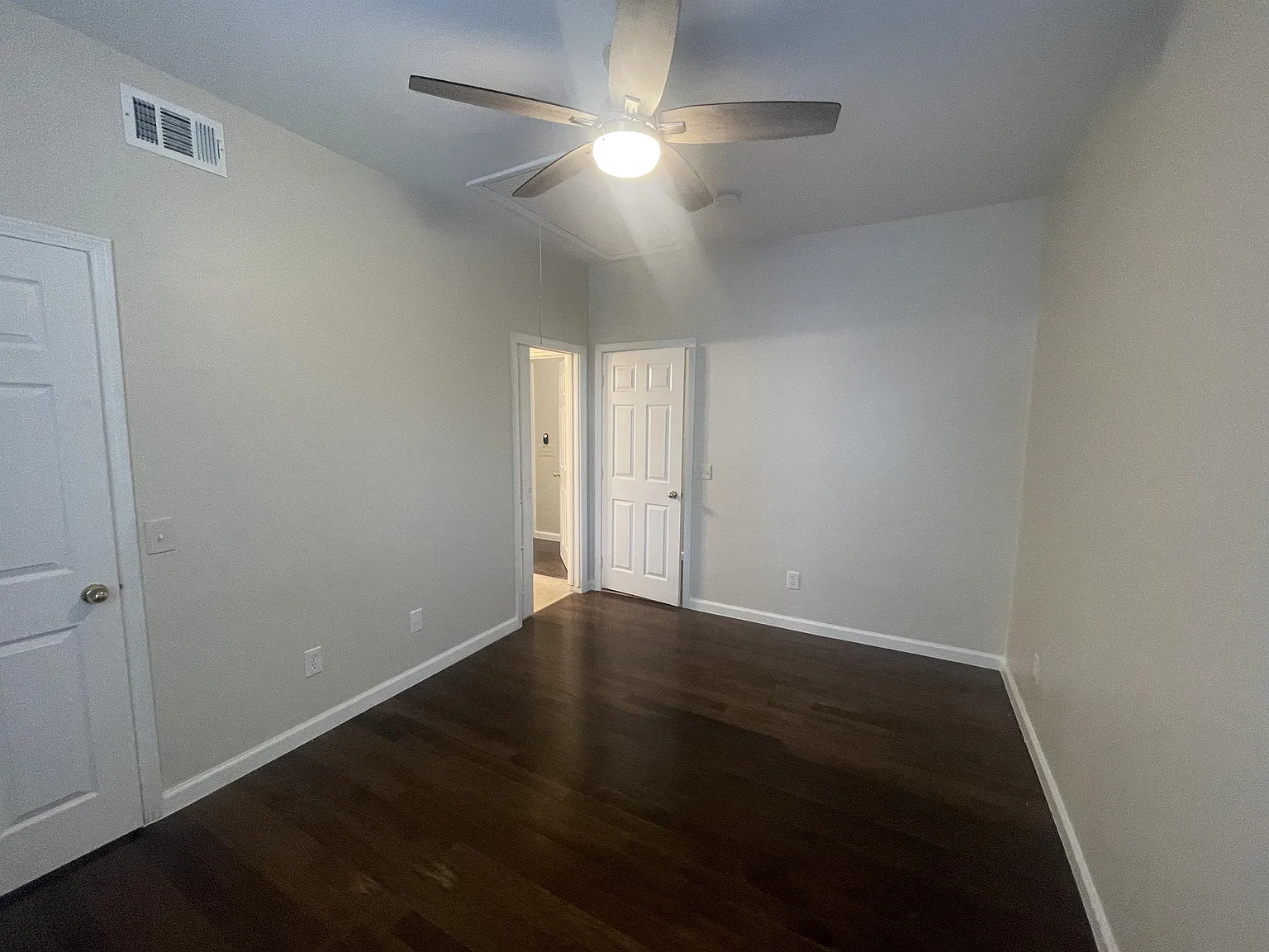 412 E 38 - 412 D — Photo 3