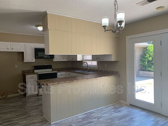 4th image of 109 Harvest Cir
