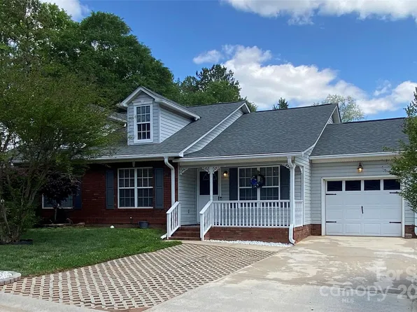 715 Cody Ct, Fort Mill, SC 29715