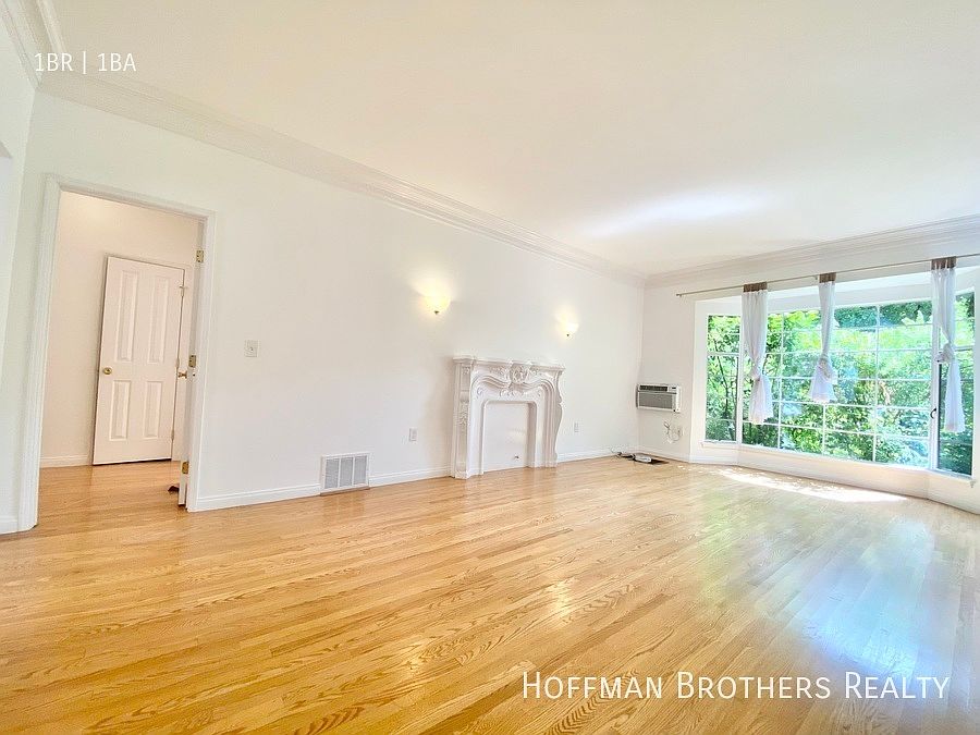 1st image of 1445 N Hayworth Ave #A