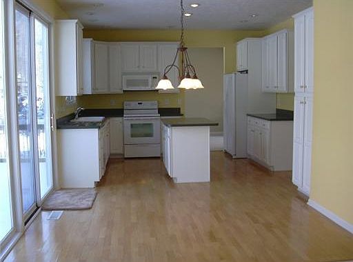 5th image of 2174 E Burcham Dr