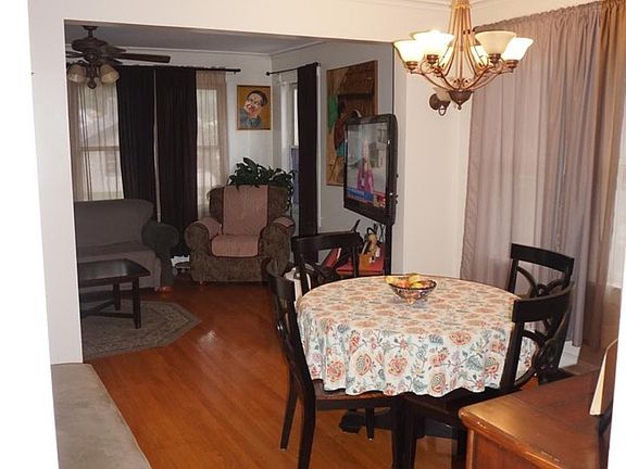 4th image of 3920 Elmwood Ave