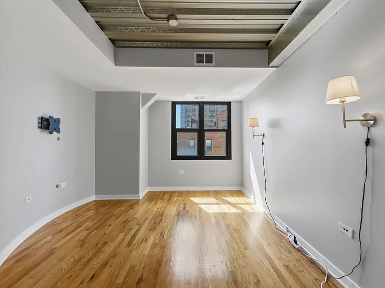 1910 S Indiana Ave #518 — Photo 7