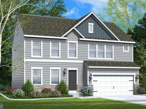 121 Meadowland Dr, Ridgeley, WV 26753