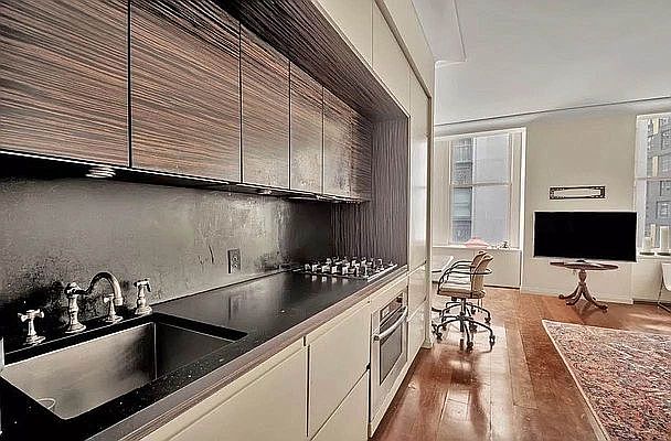 1st image of 55 Wall St #308