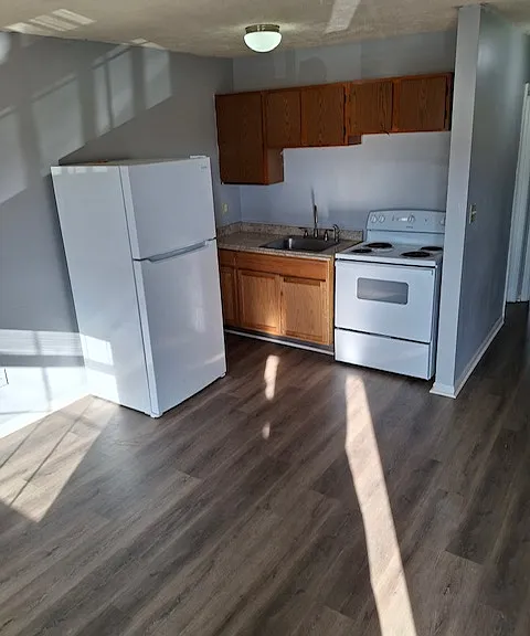 224 Pennsylvania Ave #14 — Photo 2