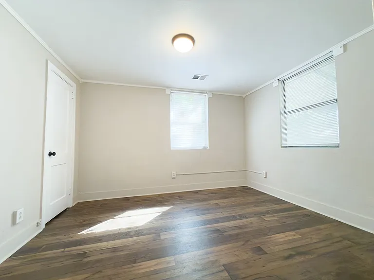 2181 Eleanor Dr — Photo 10