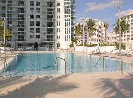 3rd image of 951 Brickell Ave APT 1808