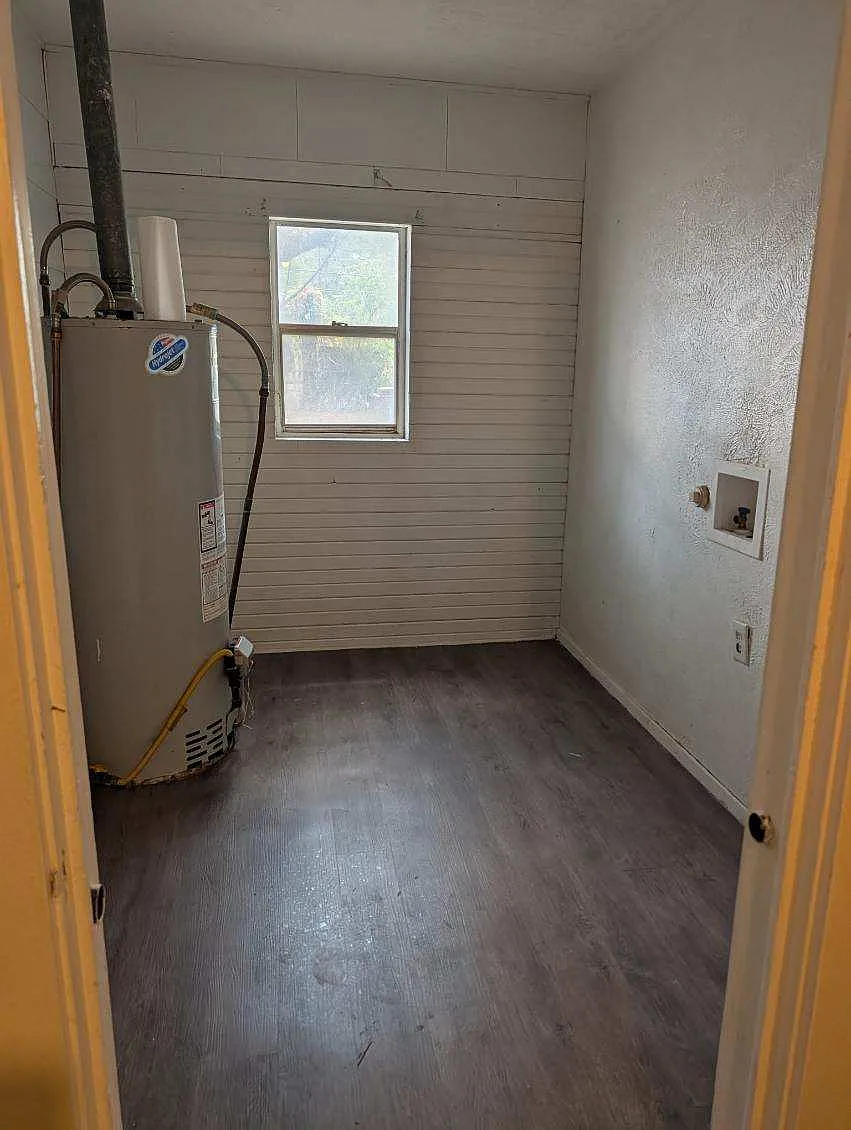 2 bed, 1094 sqft, $1,350 — Photo 2