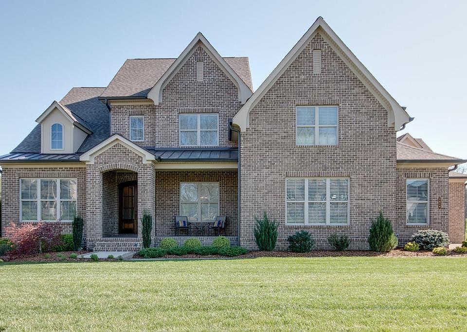 1st image of 2616 Benington Pl