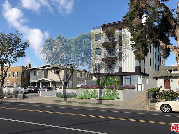 3rd image of 549 N Heliotrope Dr