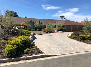 1319 Via Mil Cumbres, Solana Beach, CA 92075