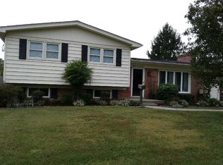 8704 Cottingham Way, Louisville, KY 40258