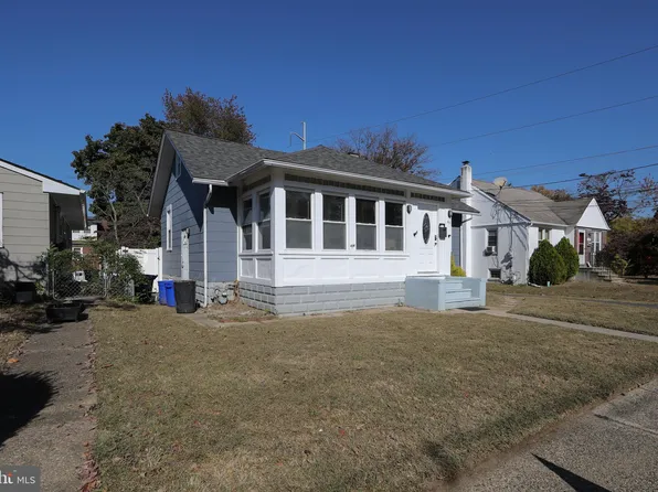 63 W 3rd Ave, Runnemede, NJ 08078