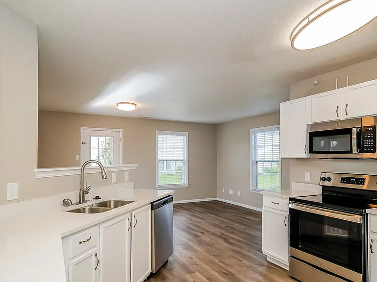 10767 Miller Dr — Photo 9