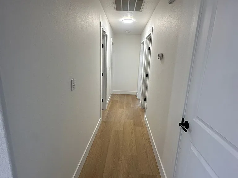 7915 Chehalis Dr — Photo 3