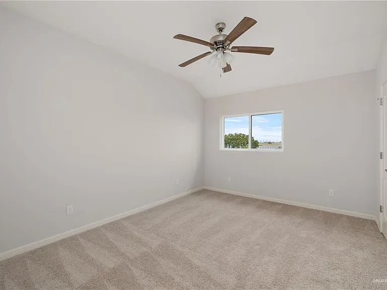 4628 Estancia Pkwy — Photo 22