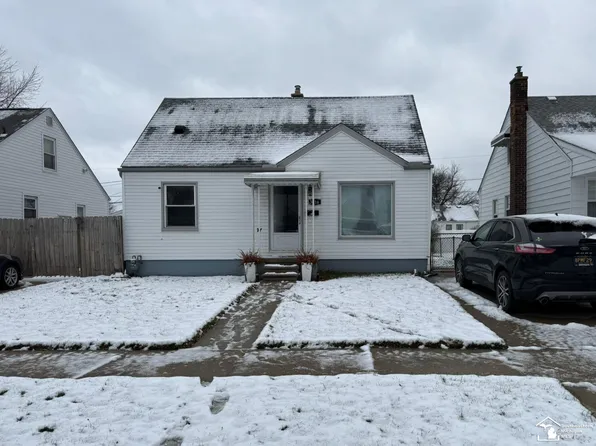 3838 16th St, Wyandotte, MI 48192
