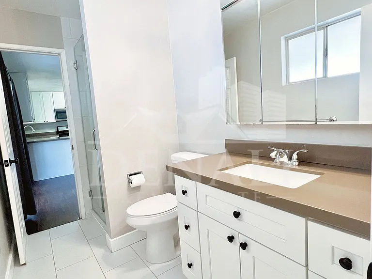1220 W Romo Jones St — Photo 22