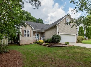 104 Holly Branch Dr, Holly Springs, NC 27540