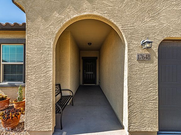 3rd image of 17648 N MADDALONI Avenue