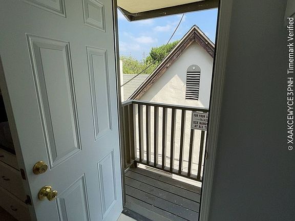 4th image of 1418-1420 1/2 N North Coolidge Ave #47