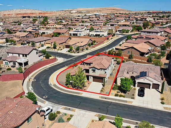 4th image of 612 Sierra Verde Way NE