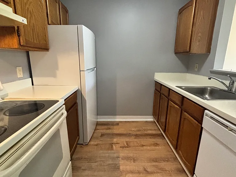 432 Judd Sq #432 — Photo 6