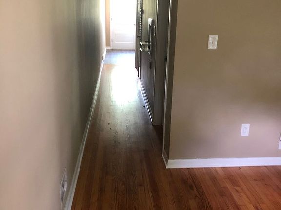 4th image of 1319 1/2 College St #A