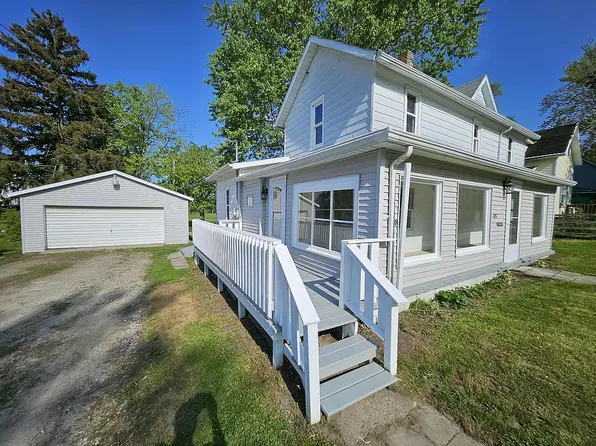 409 N Maple St, Ithaca, MI 48847