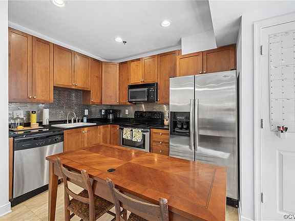 3rd image of 209 N 19th St #U12