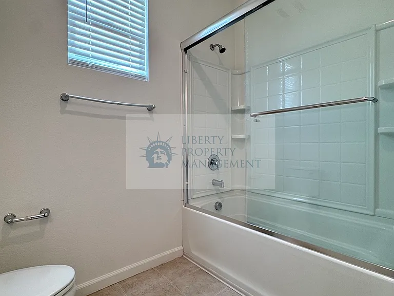 7216 E University Ave — Photo 5