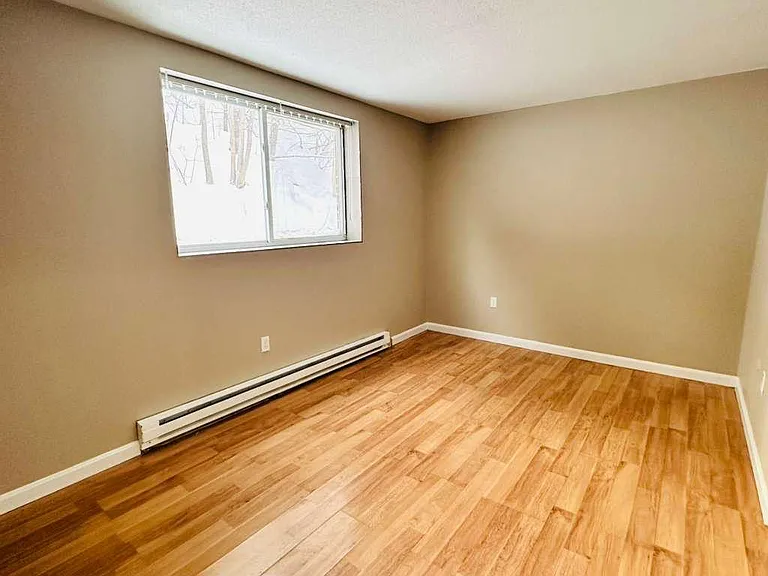 11 Weld St #12 — Photo 8