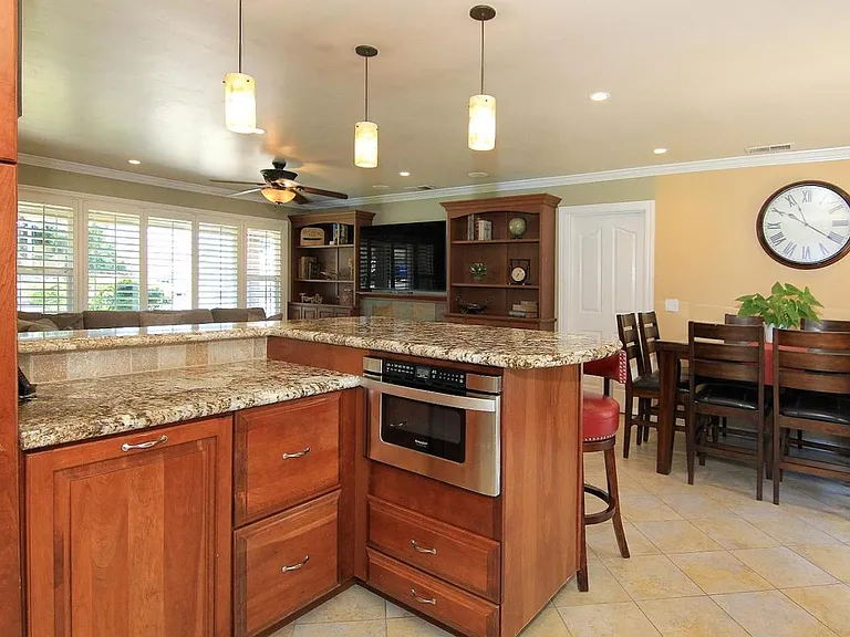 14300 Bercaw Ln — Photo 6