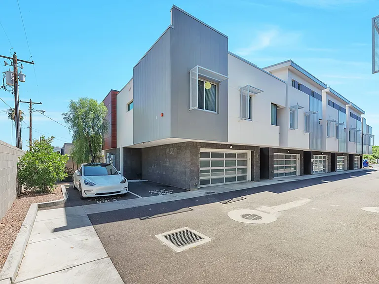 4525 N 40th St #9 — Photo 35