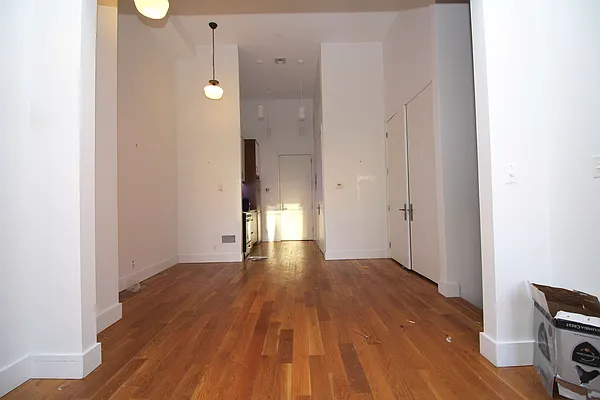 Rented by Nooklyn NYC LLC | media 16