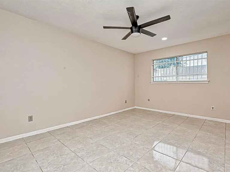 11503 High Star Dr — Photo 36