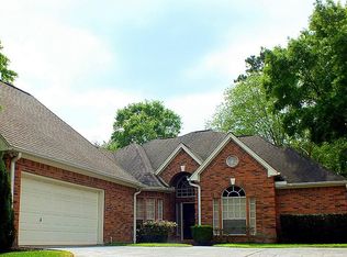 5 Stonegate Park Ct, Spring, TX 77379
