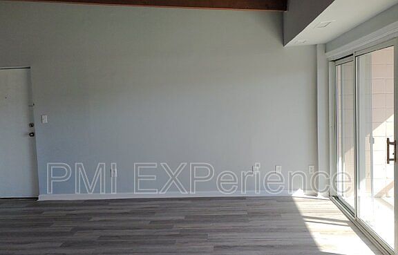 5th image of 7617 Fontainebleau Dr APT 2145