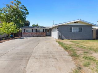 1218 W Walnut Ave, Visalia, CA 93277