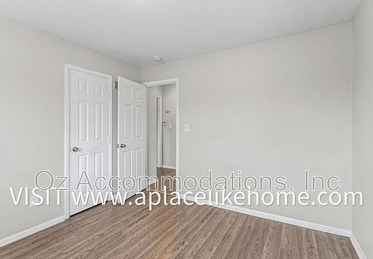 3607 W 47th St — Photo 14