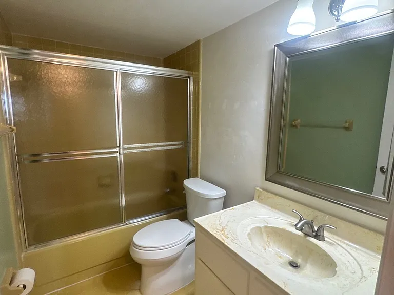 3607 Edgewater Dr — Photo 8