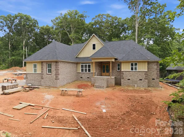 207 Kingsbridge Rd, Salisbury, NC 28144