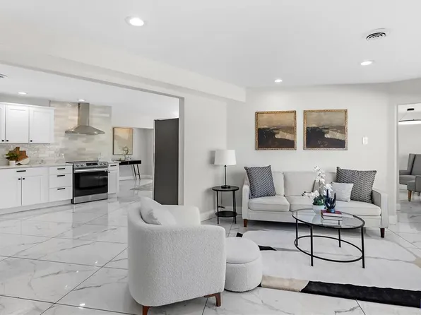 7906 Elinor Ave, Saint Louis, MO 63117