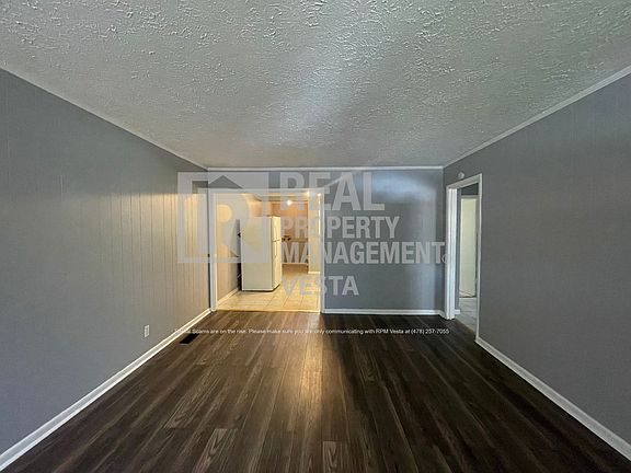 3rd image of 3100 Sharon Dr #B