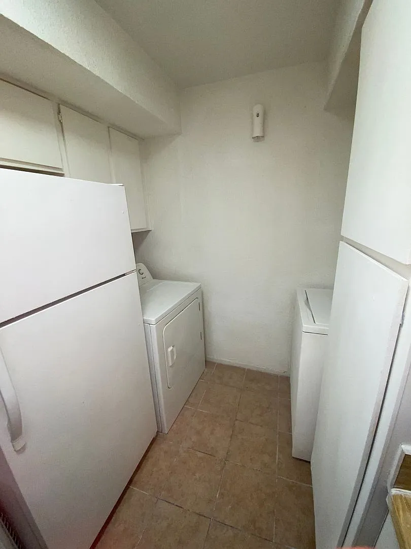 1 bed 1.5 bath Apply now! $200 Move in Special — Photo 3