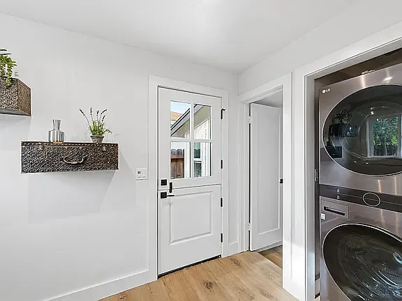 Indoor Laundry, "Dutch" door