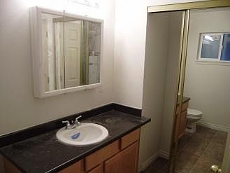 4th image of 403 19th St NW